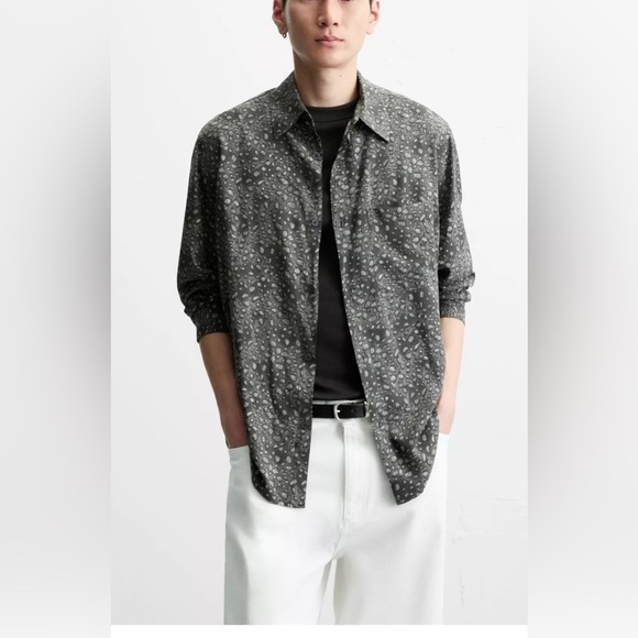 Zara ABSTRACT PRINT SHIRT - Picture 2 of 5
